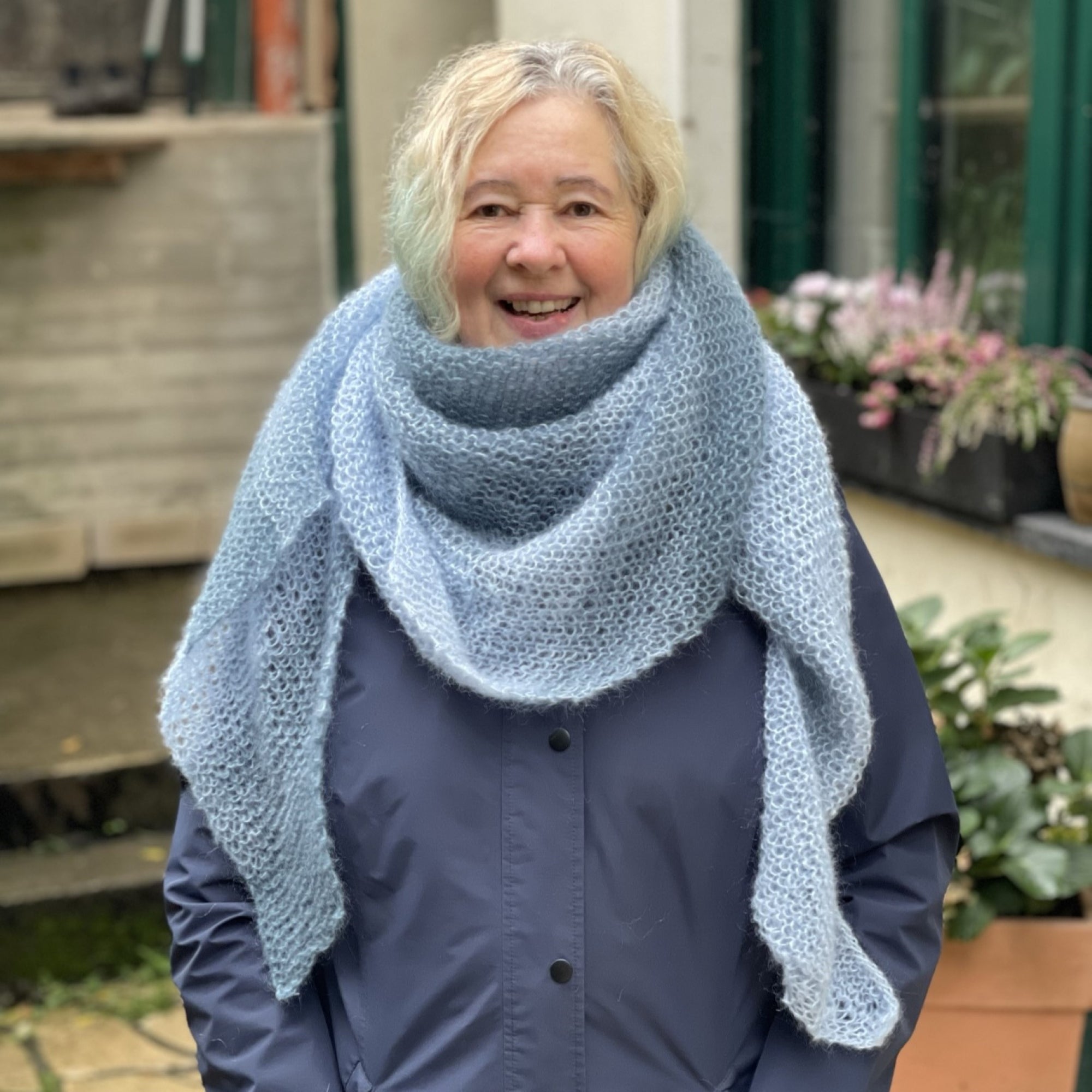 Topas in Harmonie mit Hellblau