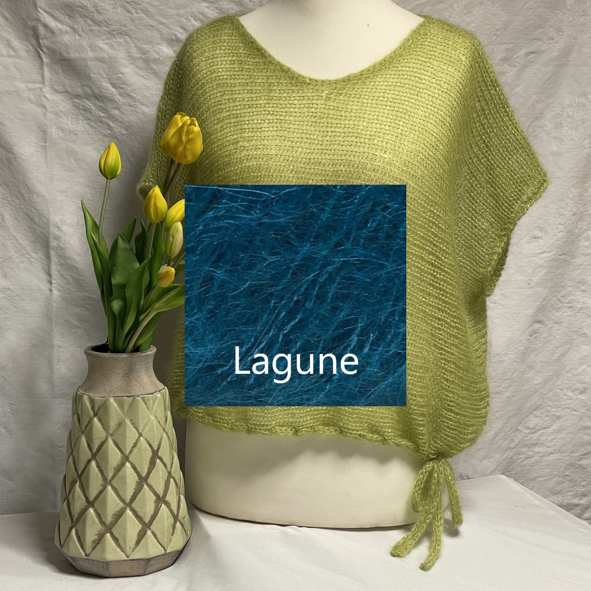 Quergestrickter Pullunder mit Band Größe II