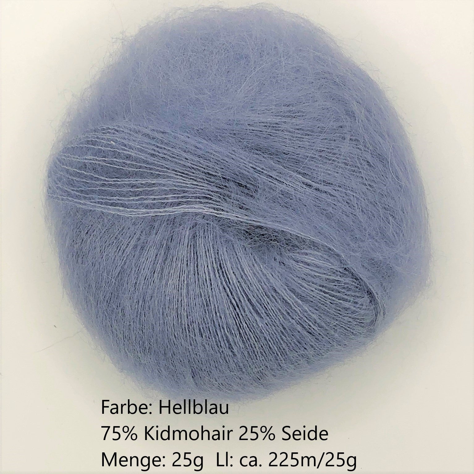 Kidmohair-Seiden Knäuel Hellblau
