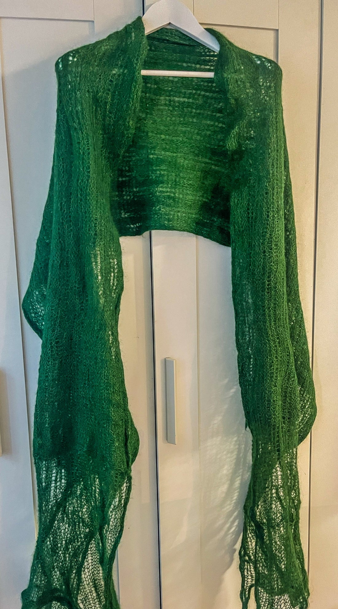 Gefilzter Schal Dunkelgrün