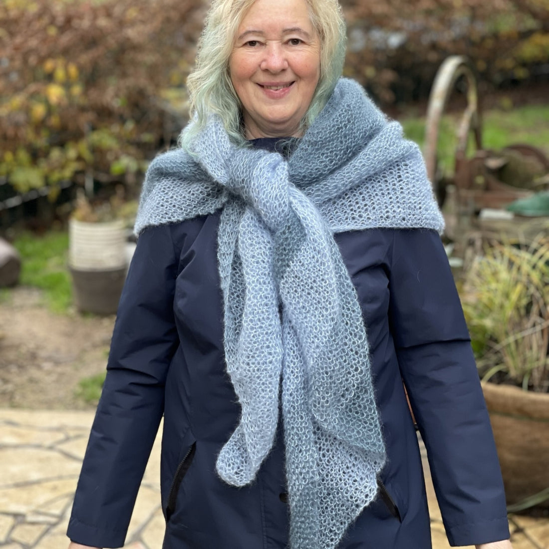 Topas in Harmonie mit Hellblau