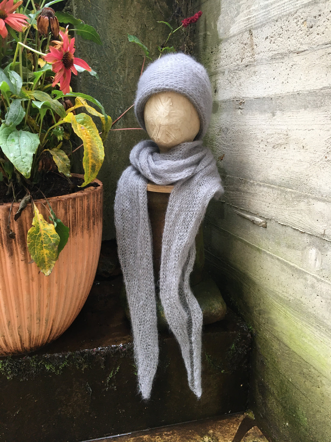 Mütze und Schal Hellgrau