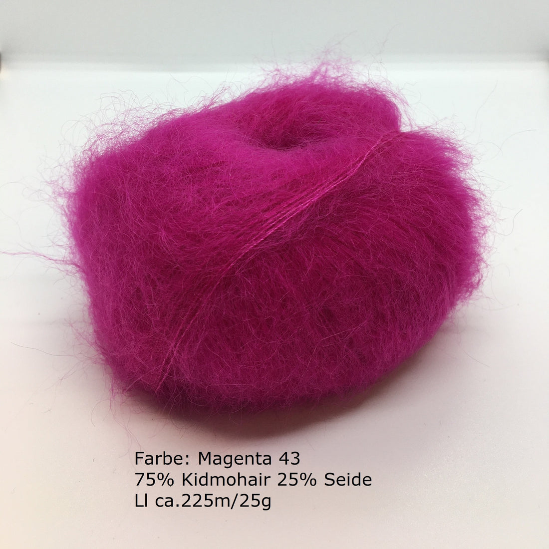 Kidmohair-Seiden Knäuel Magenta