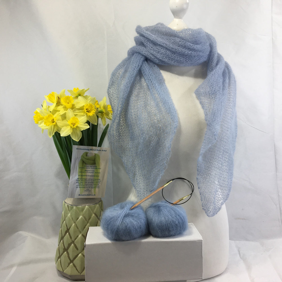 Strick-Set Schal Hellblau