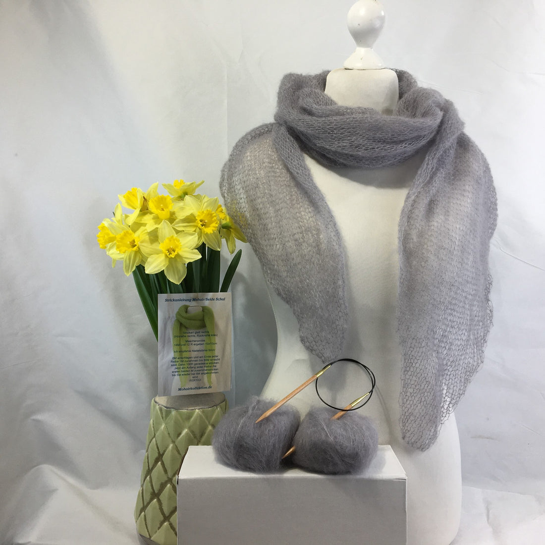 Strick-Set Schal Hellgrau